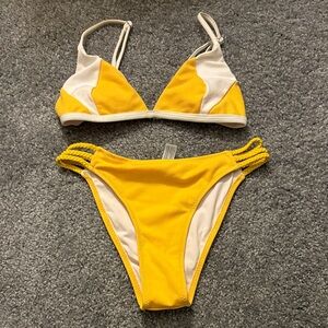 Cupshe Yellow and White Bikini Set
